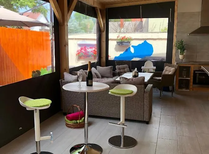 Petertuende Vendeghaz * קסזטלי