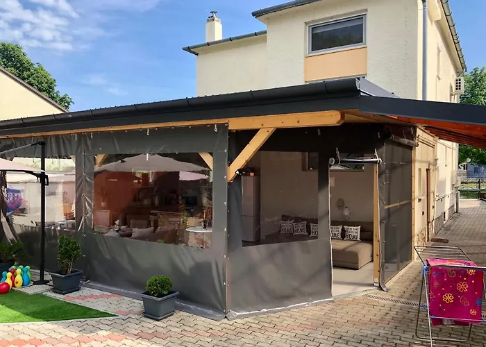 Petertuende Vendeghaz בית נופש *