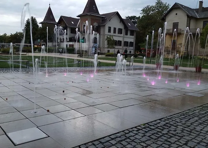 Petertuende Vendeghaz בית נופש *